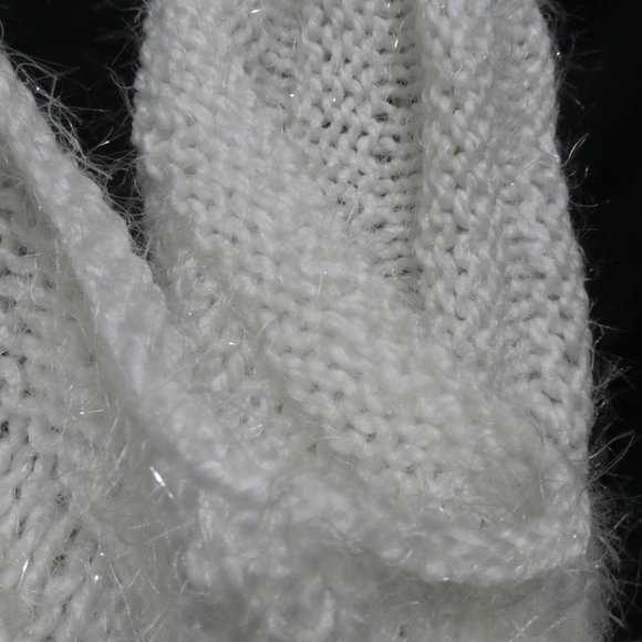 White knit scarf with shiny eyelash knit fibers, GUC - Picture 5 of 10